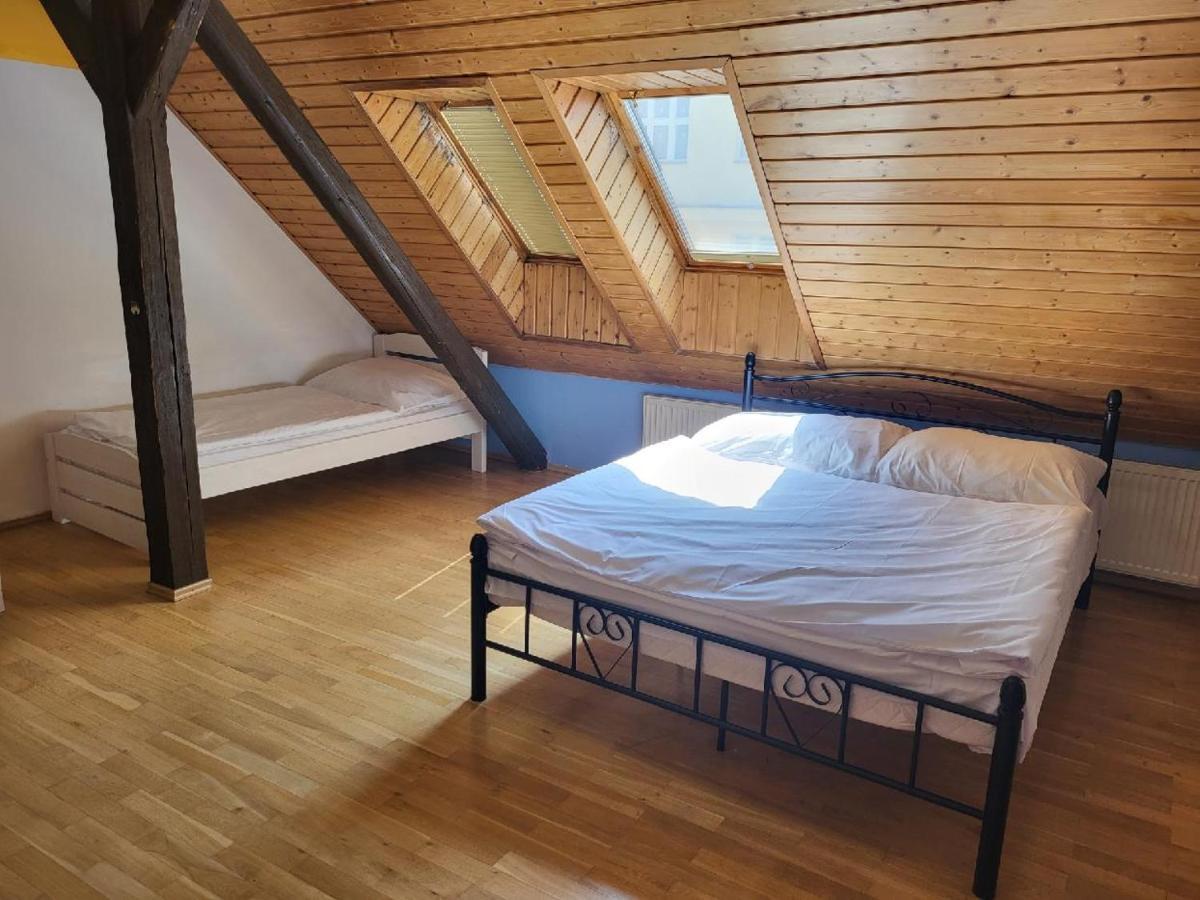 Sunflower Prague Apartments And Suites Экстерьер фото