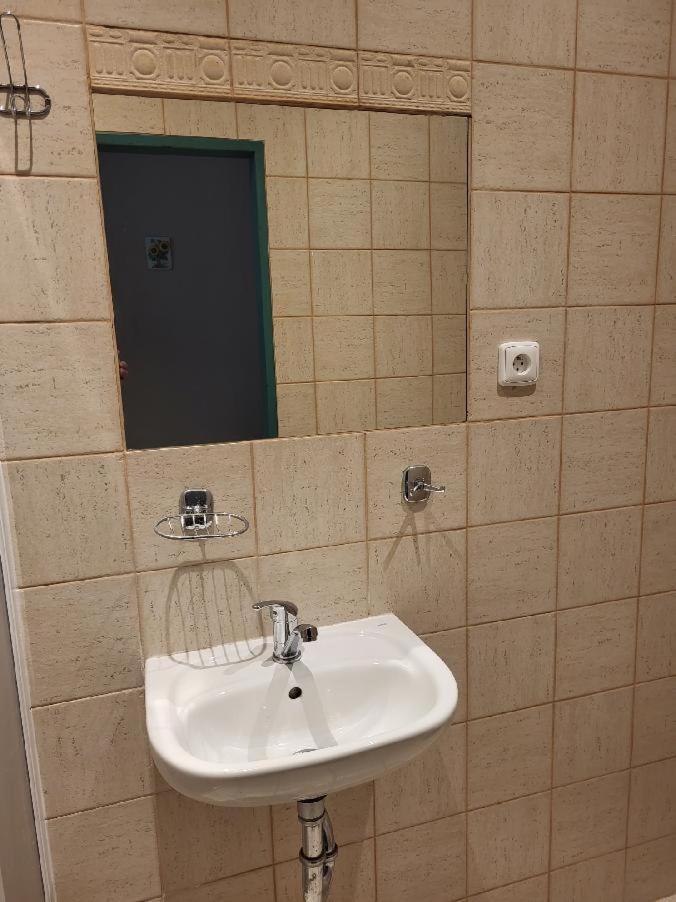 Sunflower Prague Apartments And Suites Экстерьер фото