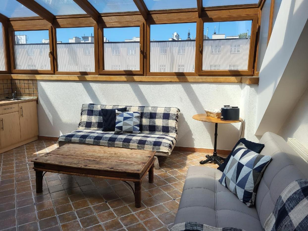 Sunflower Prague Apartments And Suites Экстерьер фото