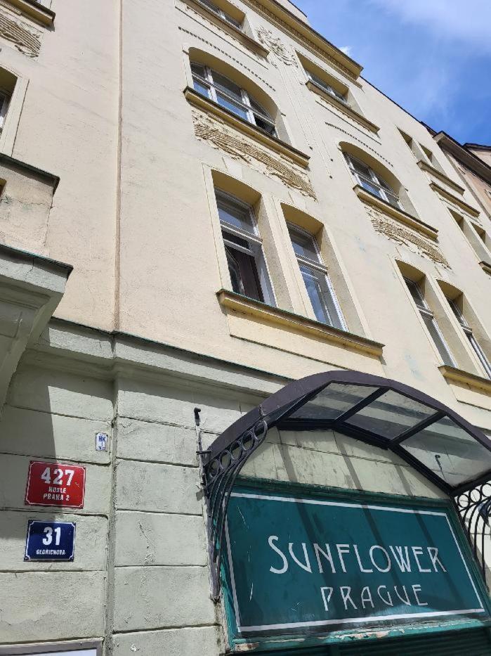 Sunflower Prague Apartments And Suites Экстерьер фото